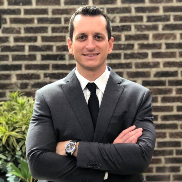 Dr. Rodrigo Ramella Munhoz